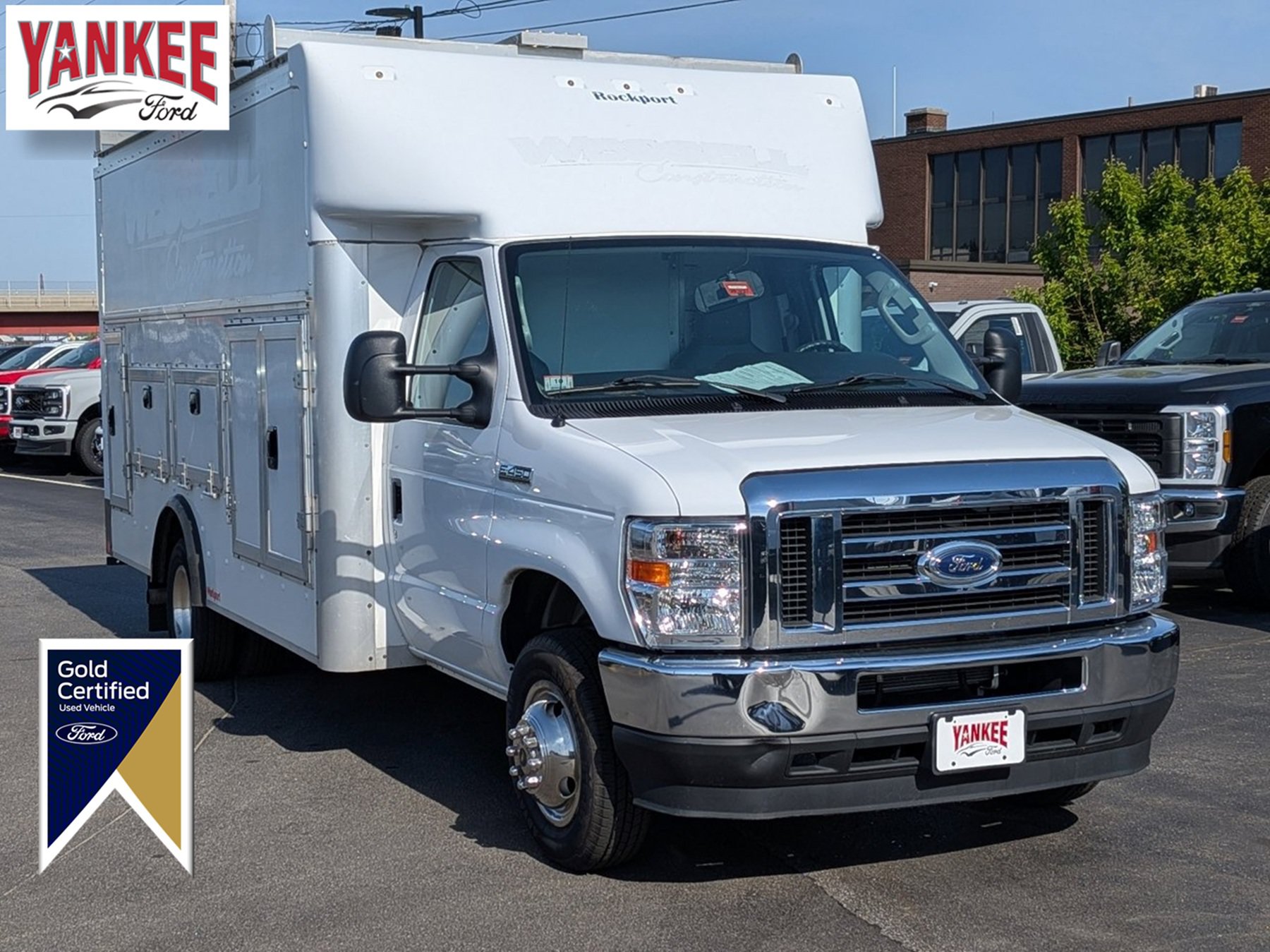 Certified 2022 Ford E-450 and Econoline 450 Super Duty w/ Power Windows & Locks Group