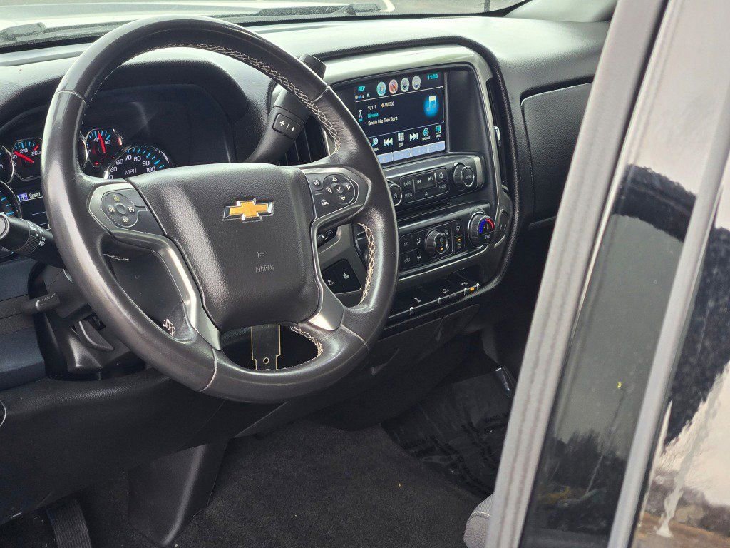 Used 2018 Chevrolet Silverado 1500 LT w/ All Star Edition image 26