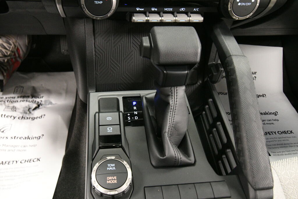 Used 2025 Toyota 4Runner SR5 image 16