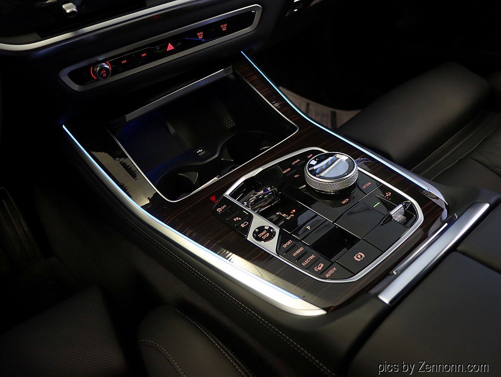 Used 2026 BMW X5 xDrive50e w/ Executive Package image 26