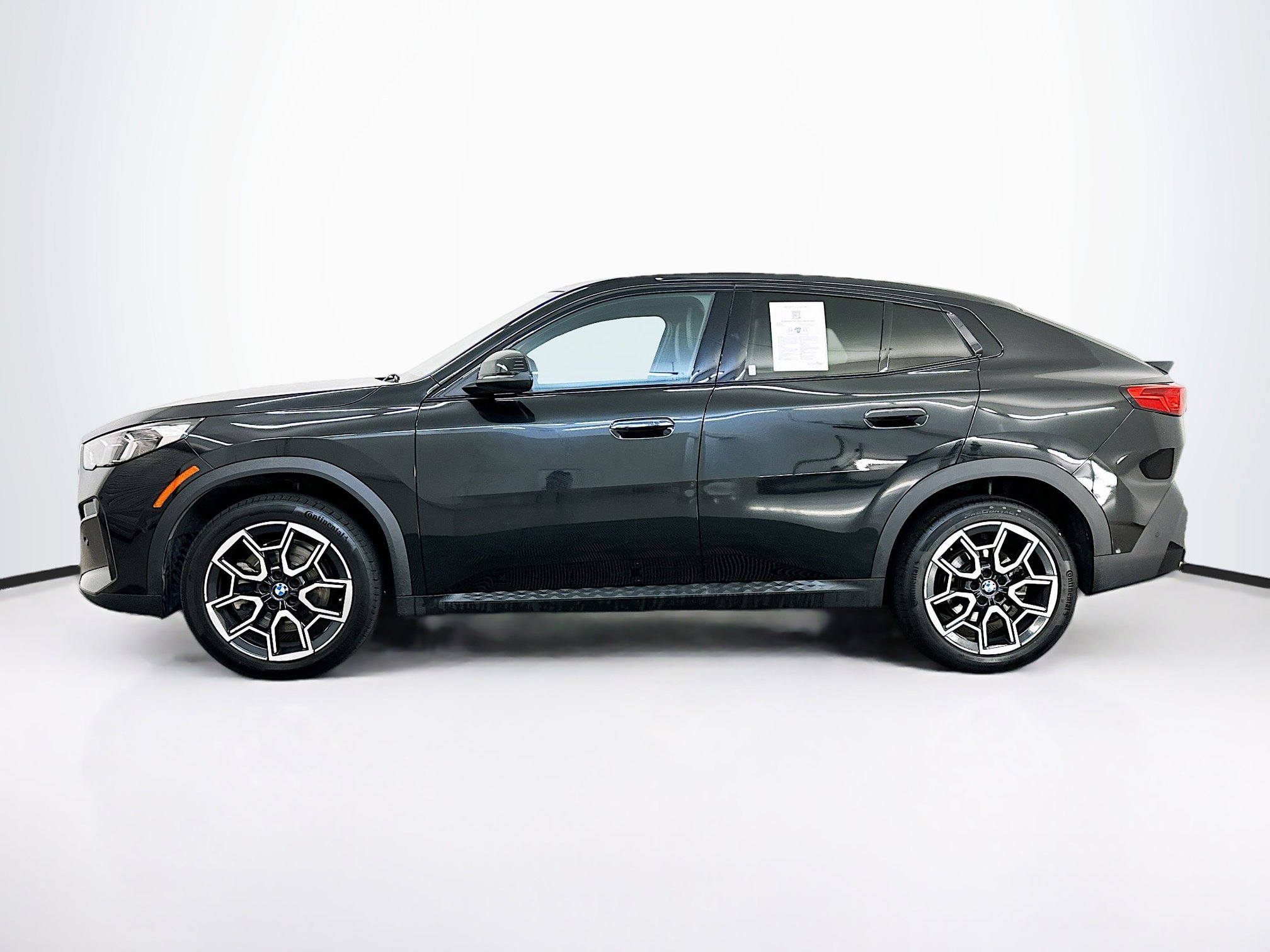 Used 2025 BMW X2 xDrive28i image 4