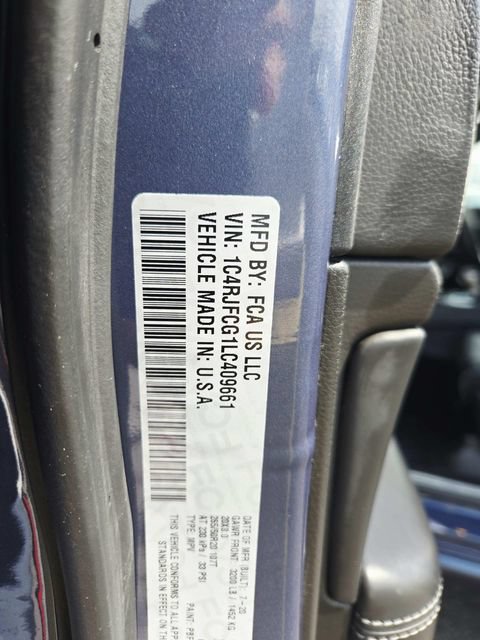 Used 2020 Jeep Grand Cherokee Overland AWD/4WD image 38