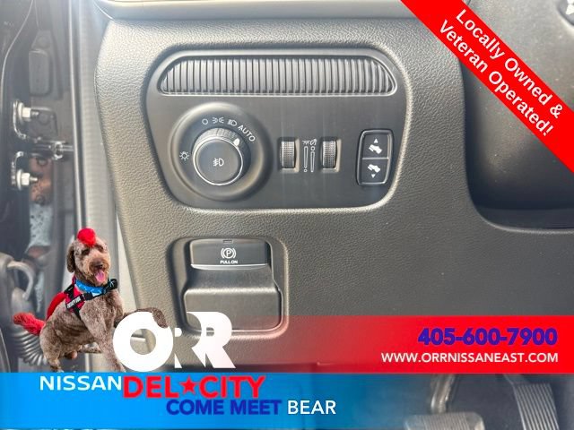 Used 2023 Jeep Wagoneer L Series II AWD/4WD image 19