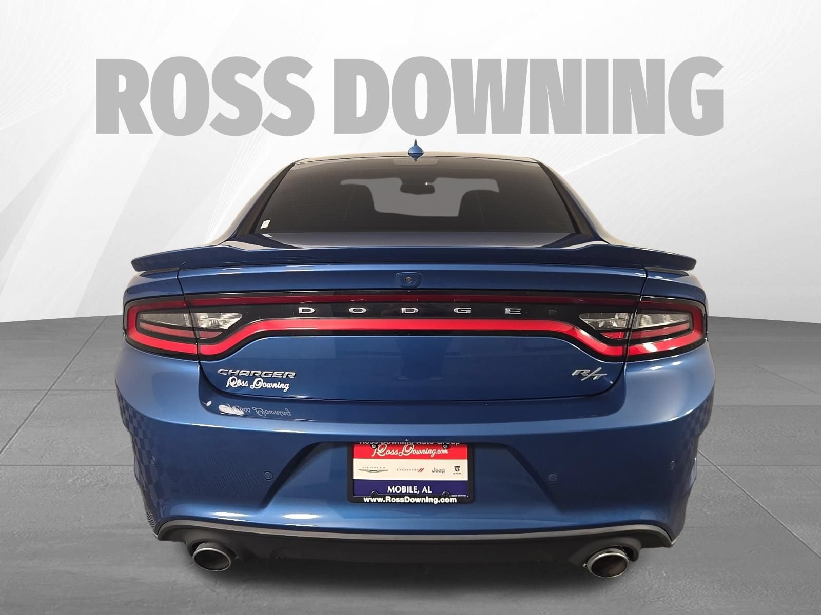 Used 2022 Dodge Charger R/T w/ Performance Handling Group RWD image 5