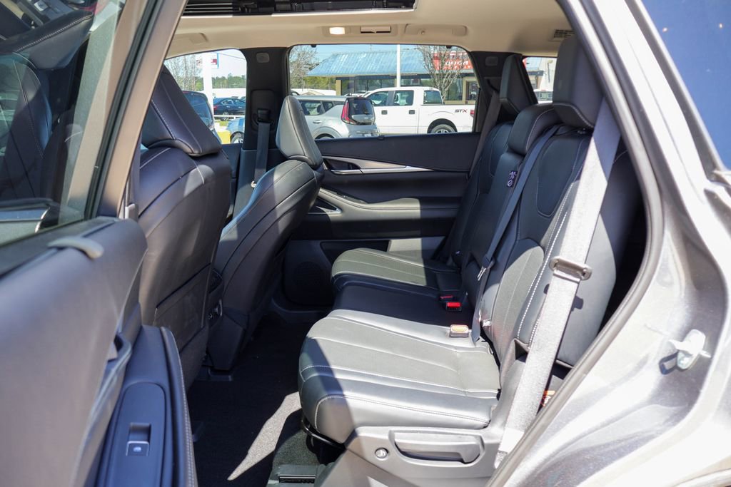 Used 2023 INFINITI QX60 Luxe w/ Performance Audio Package image 9