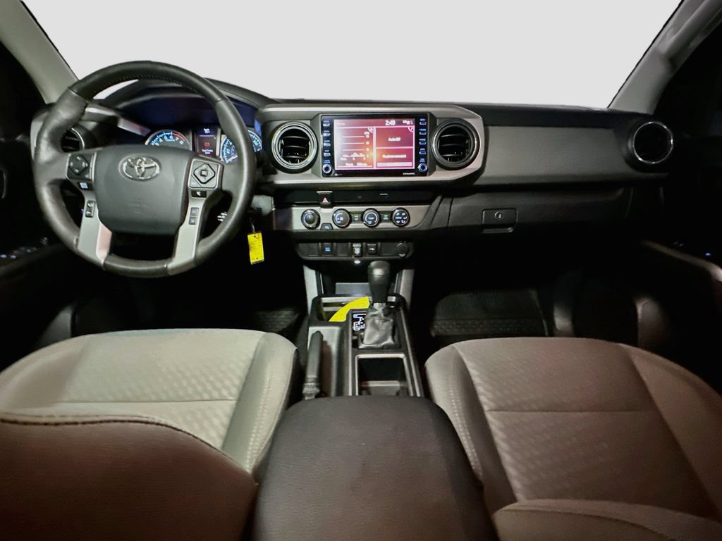 Used 2020 Toyota Tacoma SR5 AWD/4WD image 24