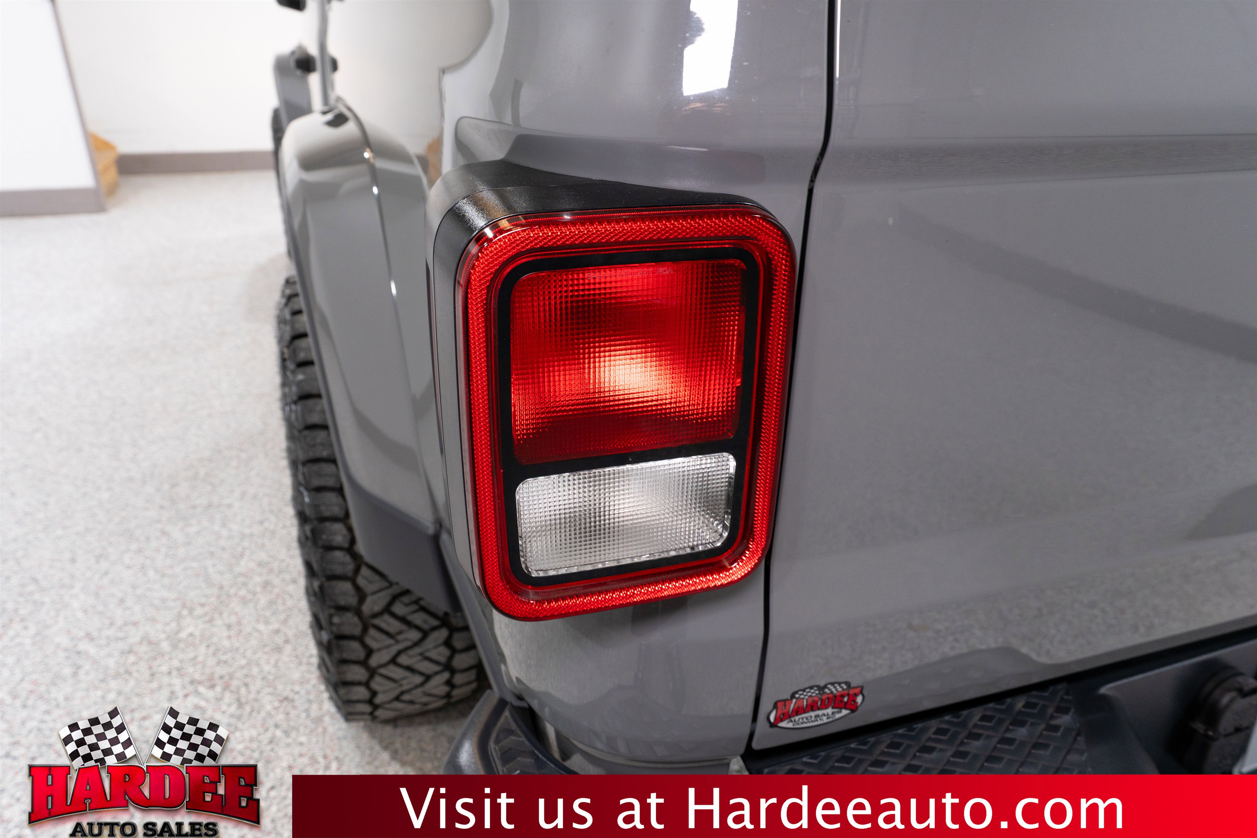 Used 2022 Jeep Gladiator Sport AWD/4WD image 9
