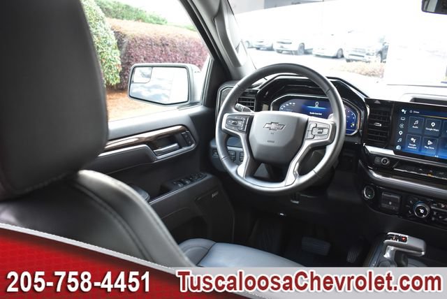 Used 2025 Chevrolet Silverado 1500 RST AWD/4WD image 25