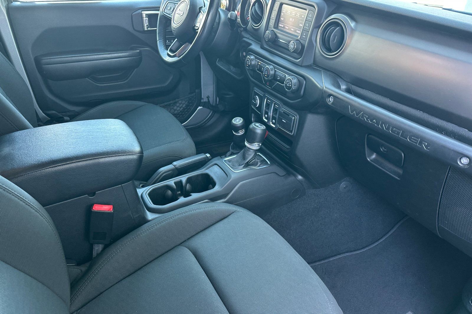 Used 2020 Jeep Wrangler Sport image 16