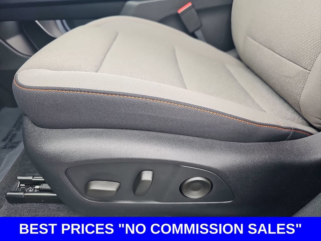 New 2026 Chevrolet Traverse LT w/ Midnight/Sport Edition FWD image 31