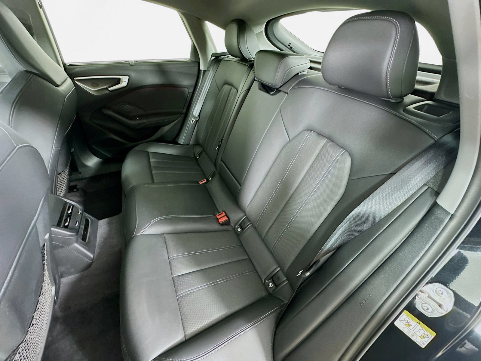 Used 2025 Audi A5 2.0T Premium Plus w/ Premium Plus AWD/4WD image 37