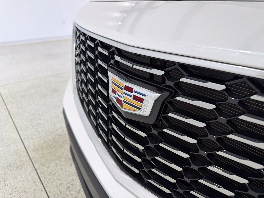 Used 2022 Cadillac XT4 Luxury w/ Driver Awareness Package FWD image 26