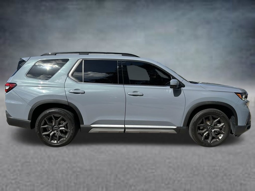 Used 2024 Honda Pilot Elite image 2