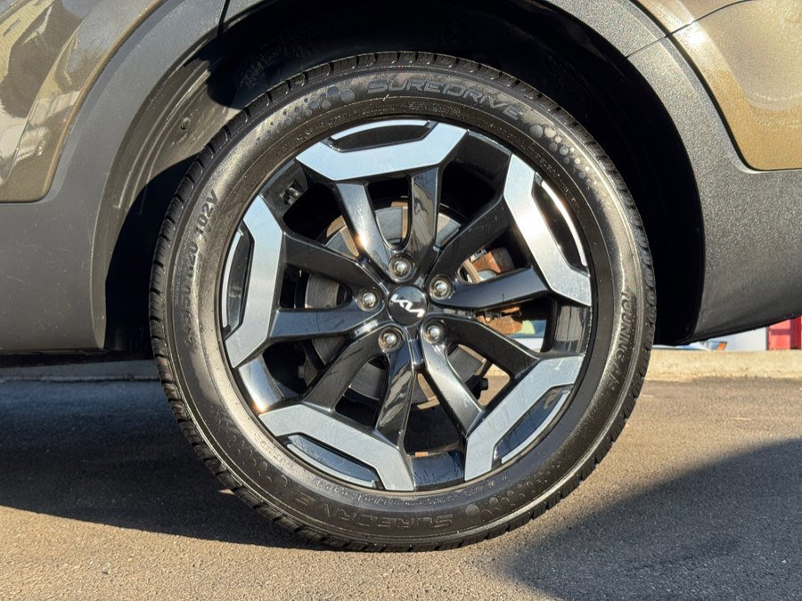 Used 2023 Kia Telluride S w/ S Sunroof Package image 16