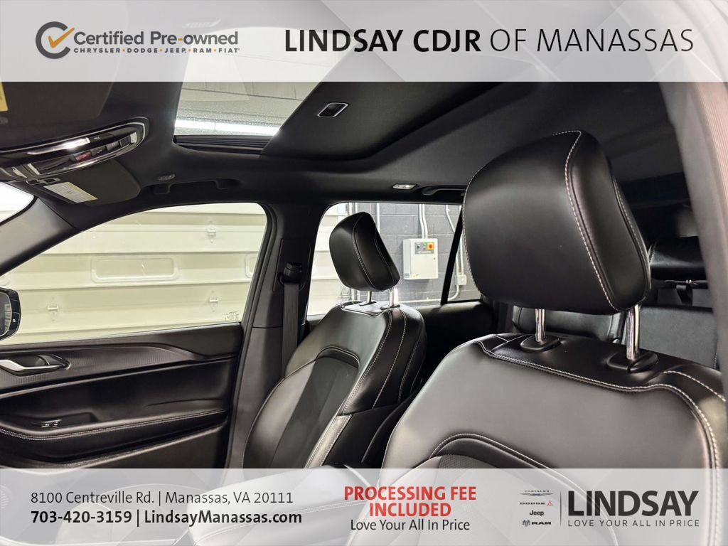 Certified 2025 Jeep Grand Cherokee Altitude AWD/4WD image 21