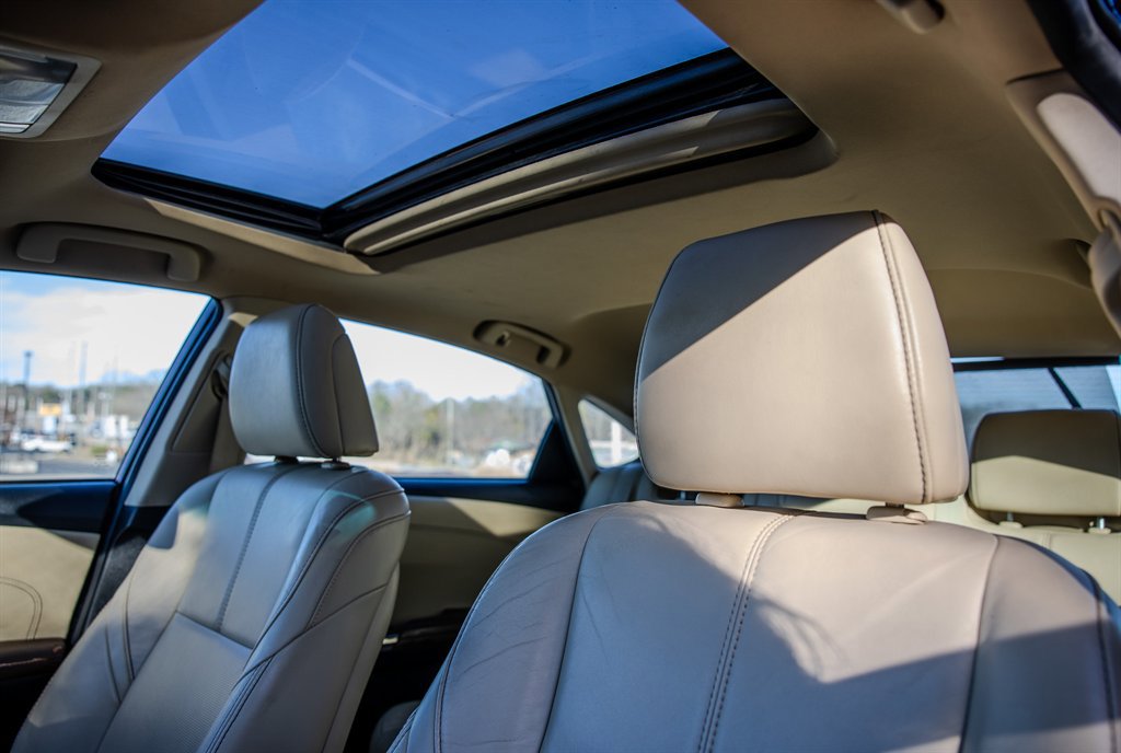 Used 2017 Toyota Avalon Limited FWD image 27