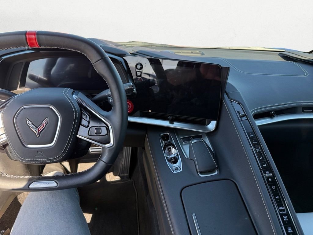 Used 2025 Chevrolet Corvette Z06 image 10
