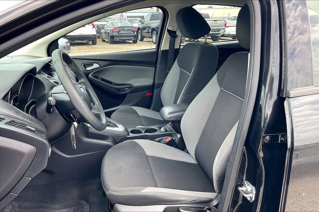 Used 2014 Ford Focus SE FWD image 17