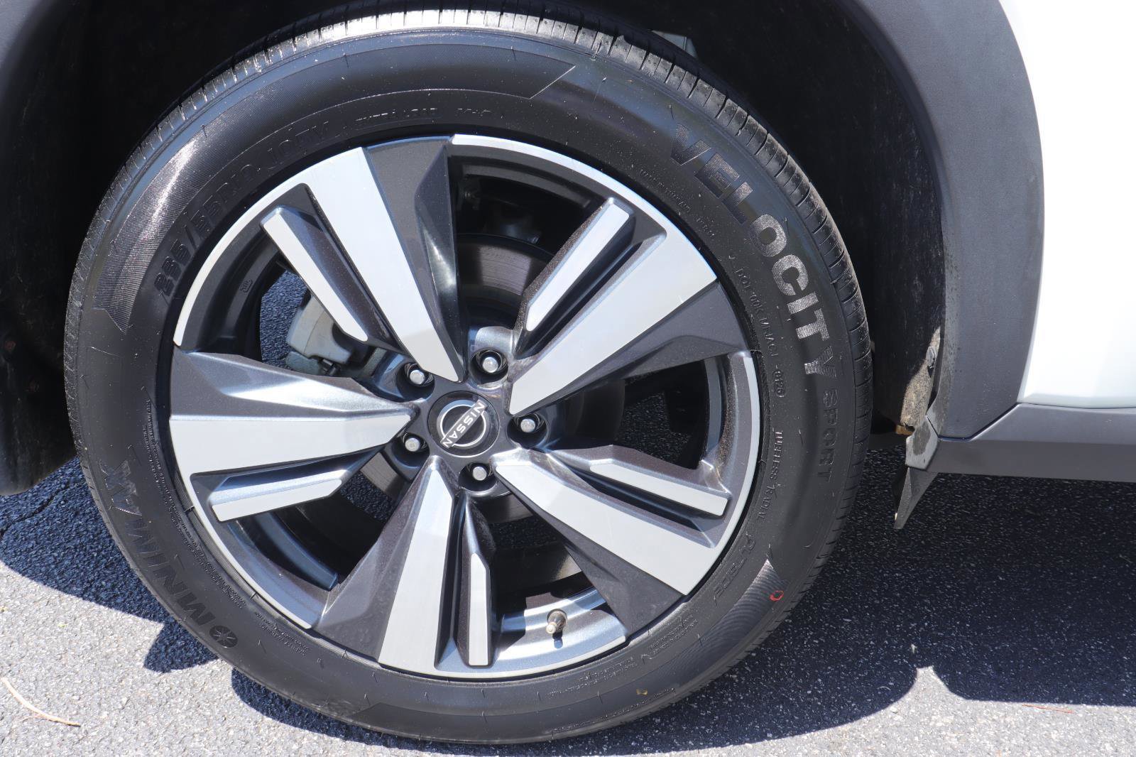 Used 2023 Nissan Rogue SL w/ SL Premium Package image 10
