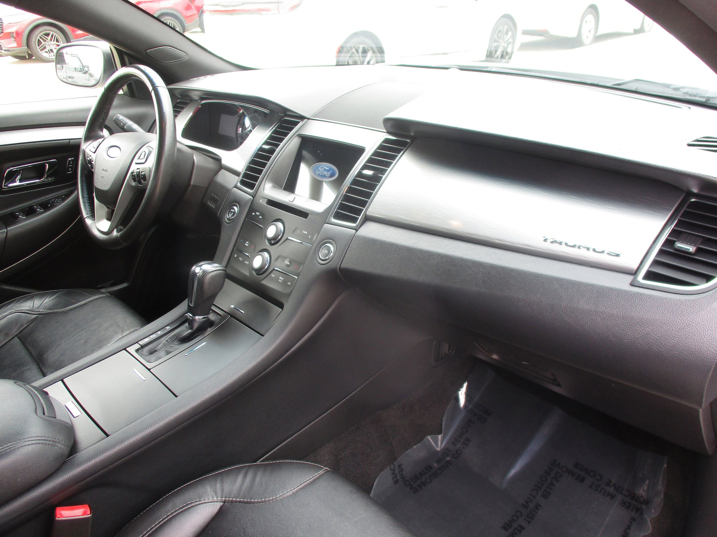 Used 2016 Ford Taurus SEL w/ Equipment Group 201A FWD image 39
