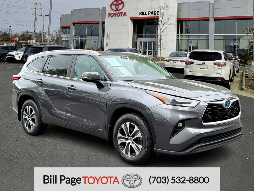 Used 2023 Toyota Highlander XLE