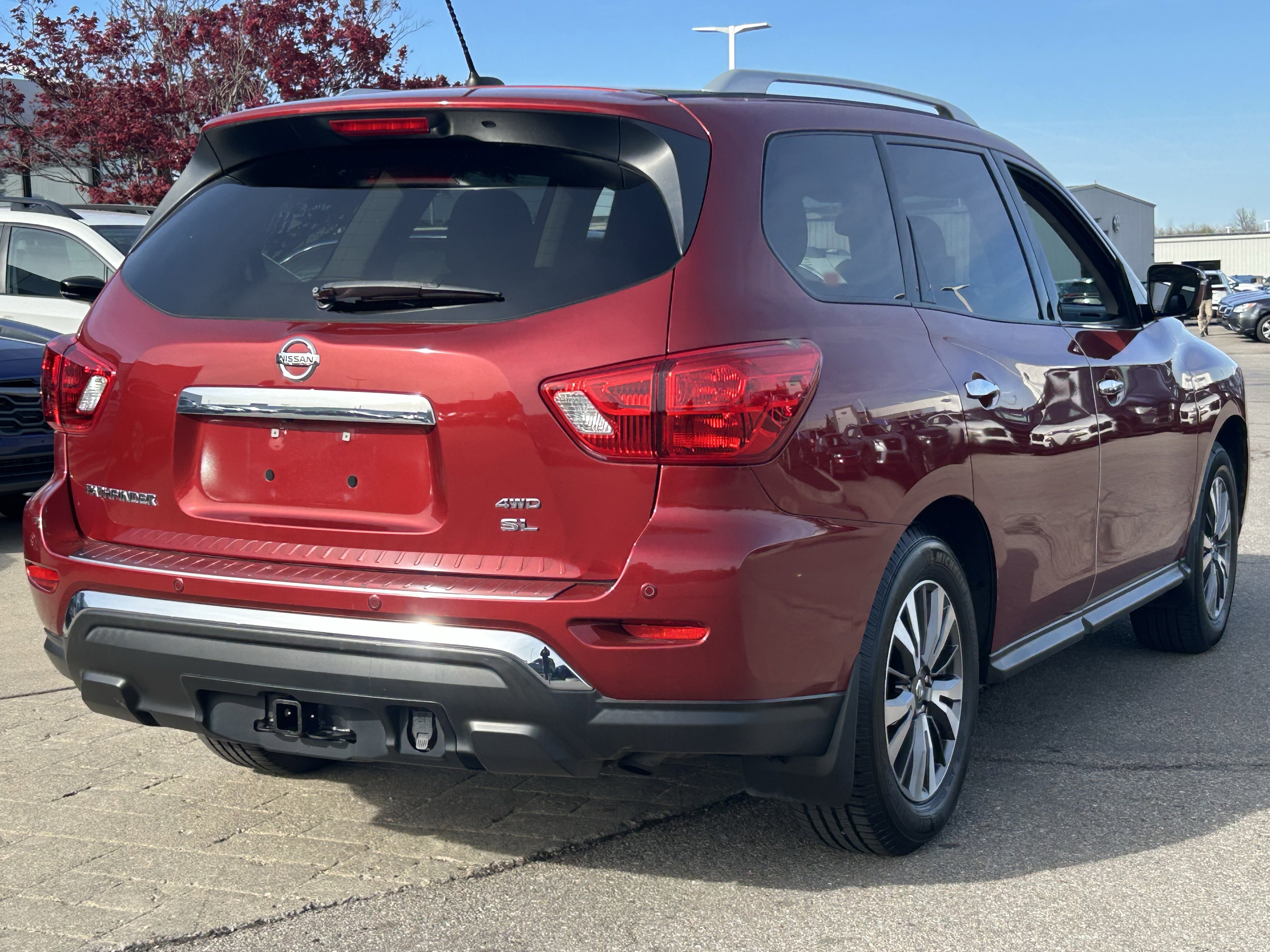Used 2017 Nissan Pathfinder SL w/ SL Premium Package image 7