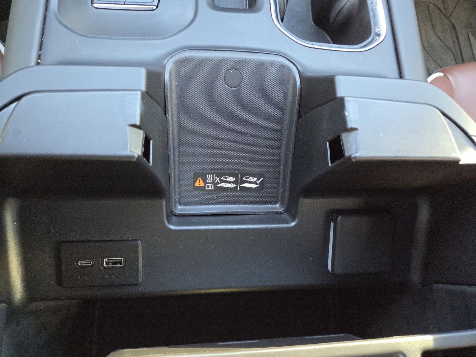 Used 2025 GMC Sierra 2500 Denali Ultimate image 13