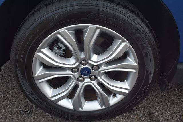 Used 2022 Ford Edge Titanium w/ Equipment Group 301A AWD/4WD image 53