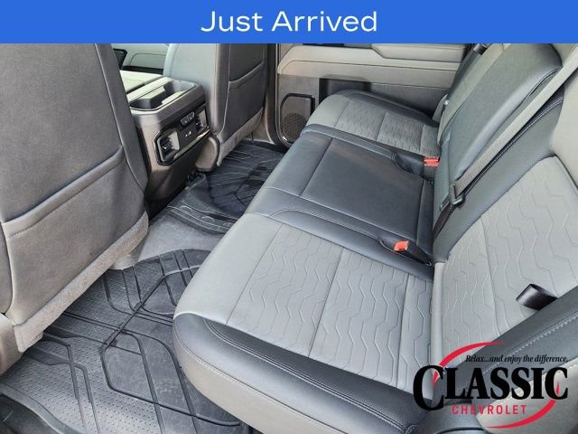 Used 2024 Chevrolet Silverado 2500 ZR2 w/ Technology Package image 42