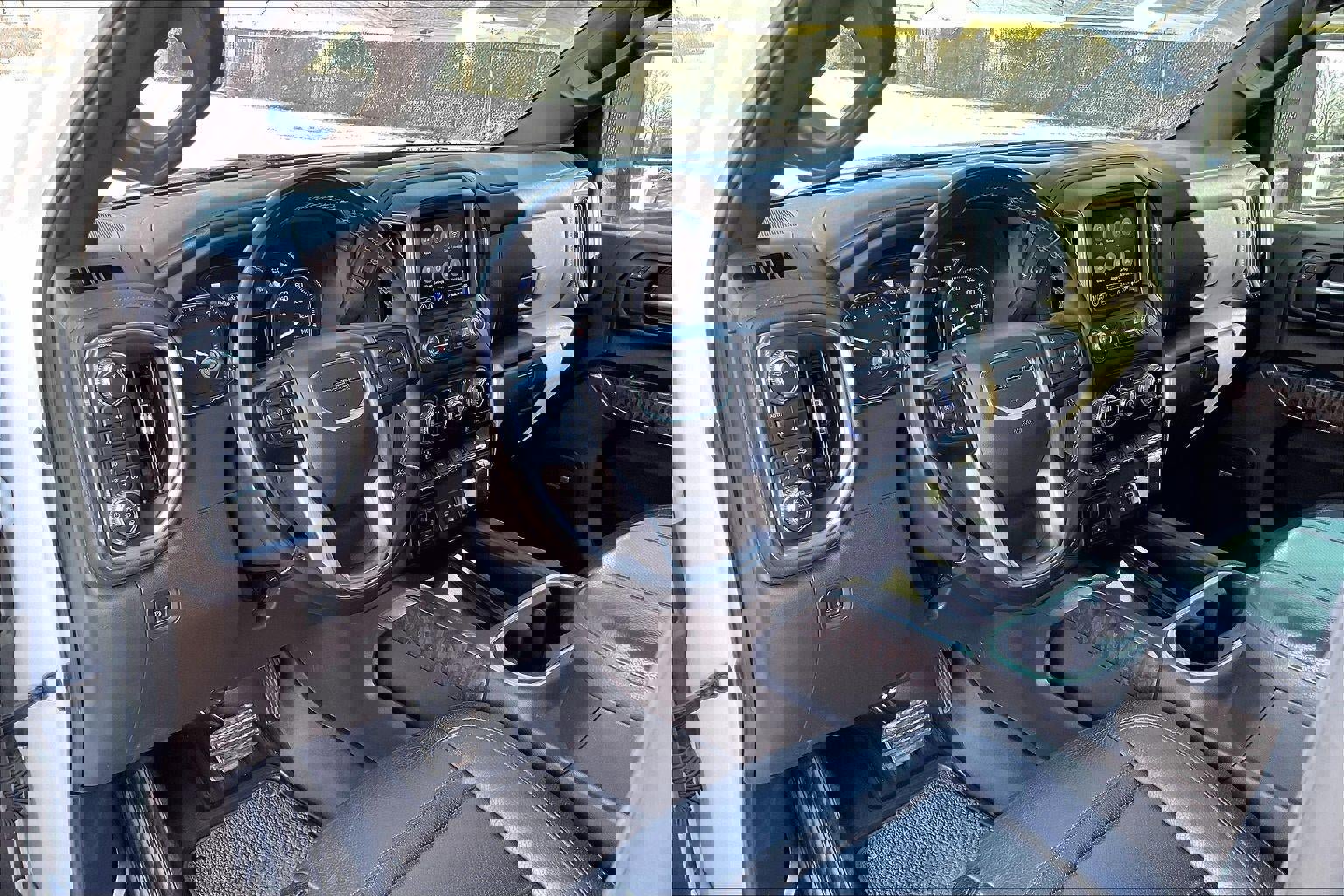 Used 2023 GMC Sierra 3500 Denali image 18