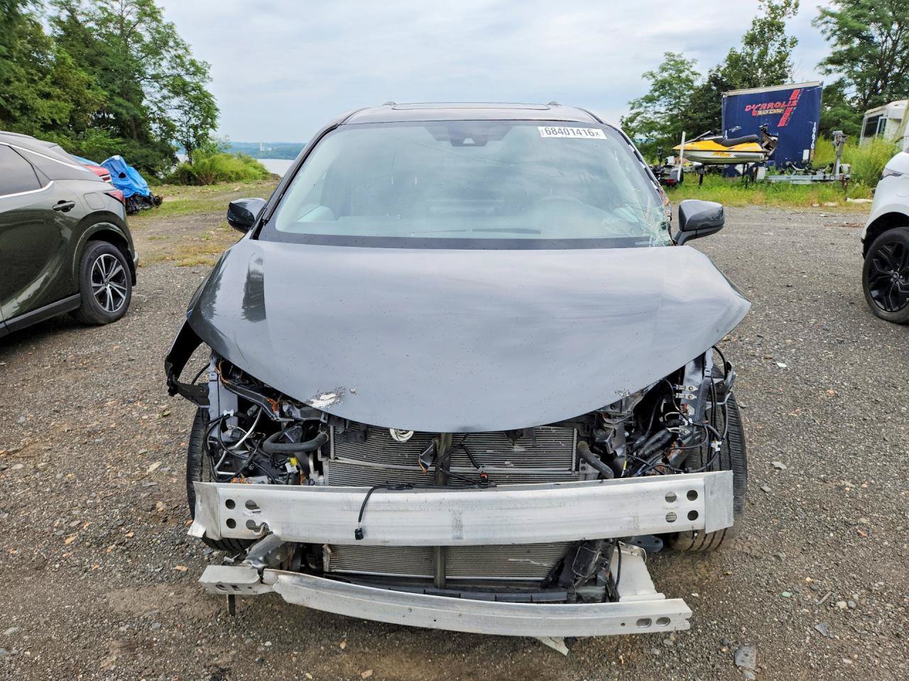 Used 2025 Toyota Sienna XLE FWD image 2
