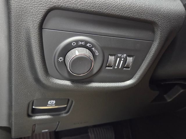 New 2026 Jeep Grand Cherokee Altitude RWD image 27