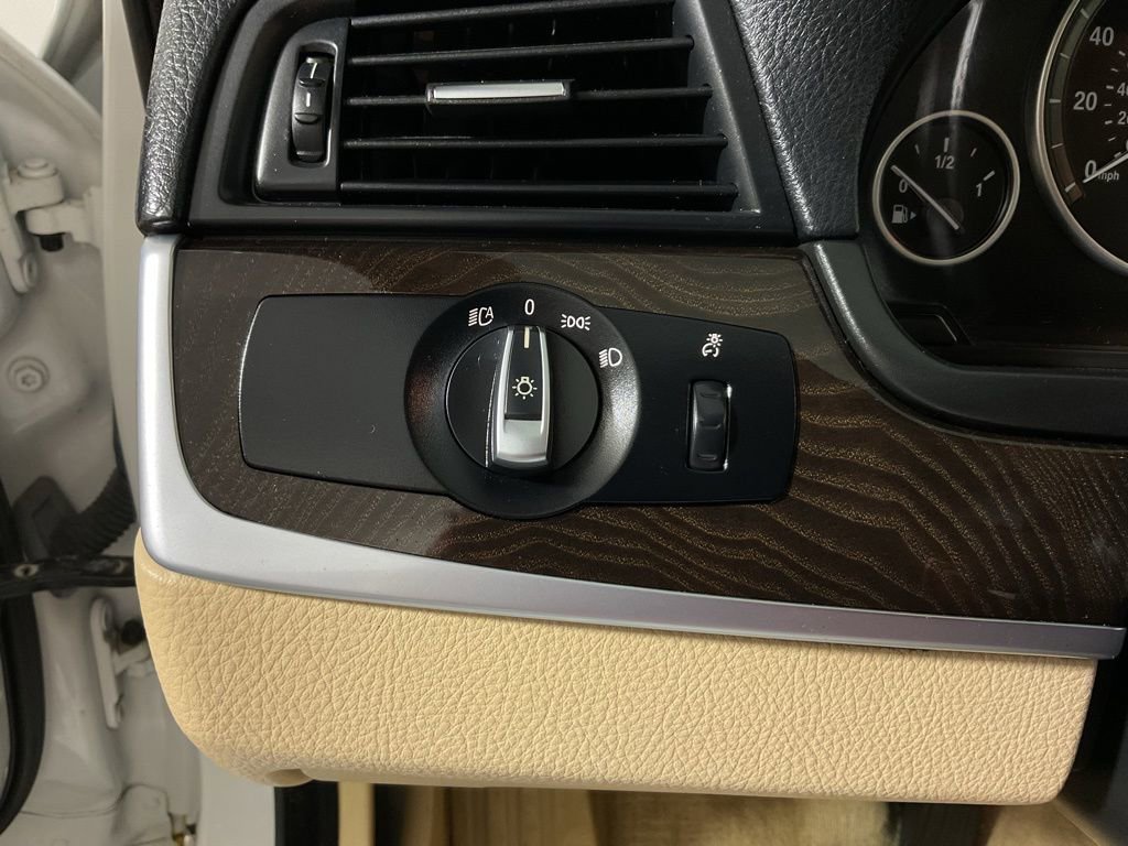 Used 2014 BMW 528i xDrive Sedan image 29