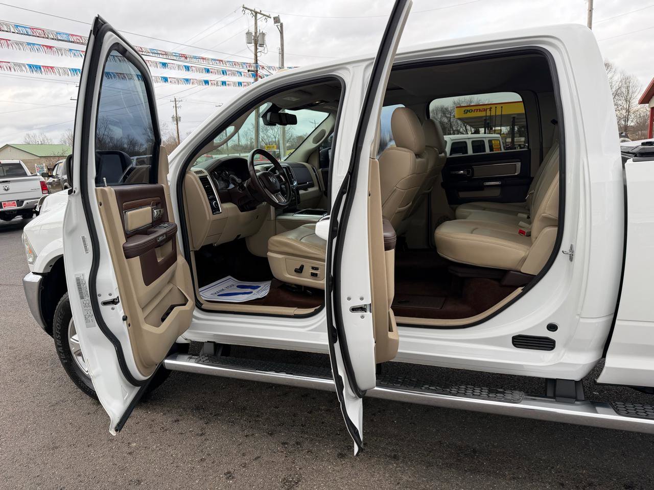 Used 2015 RAM 2500 Laramie w/ Convenience Group image 6