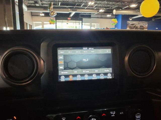 Used 2022 Jeep Gladiator Sport AWD/4WD image 23
