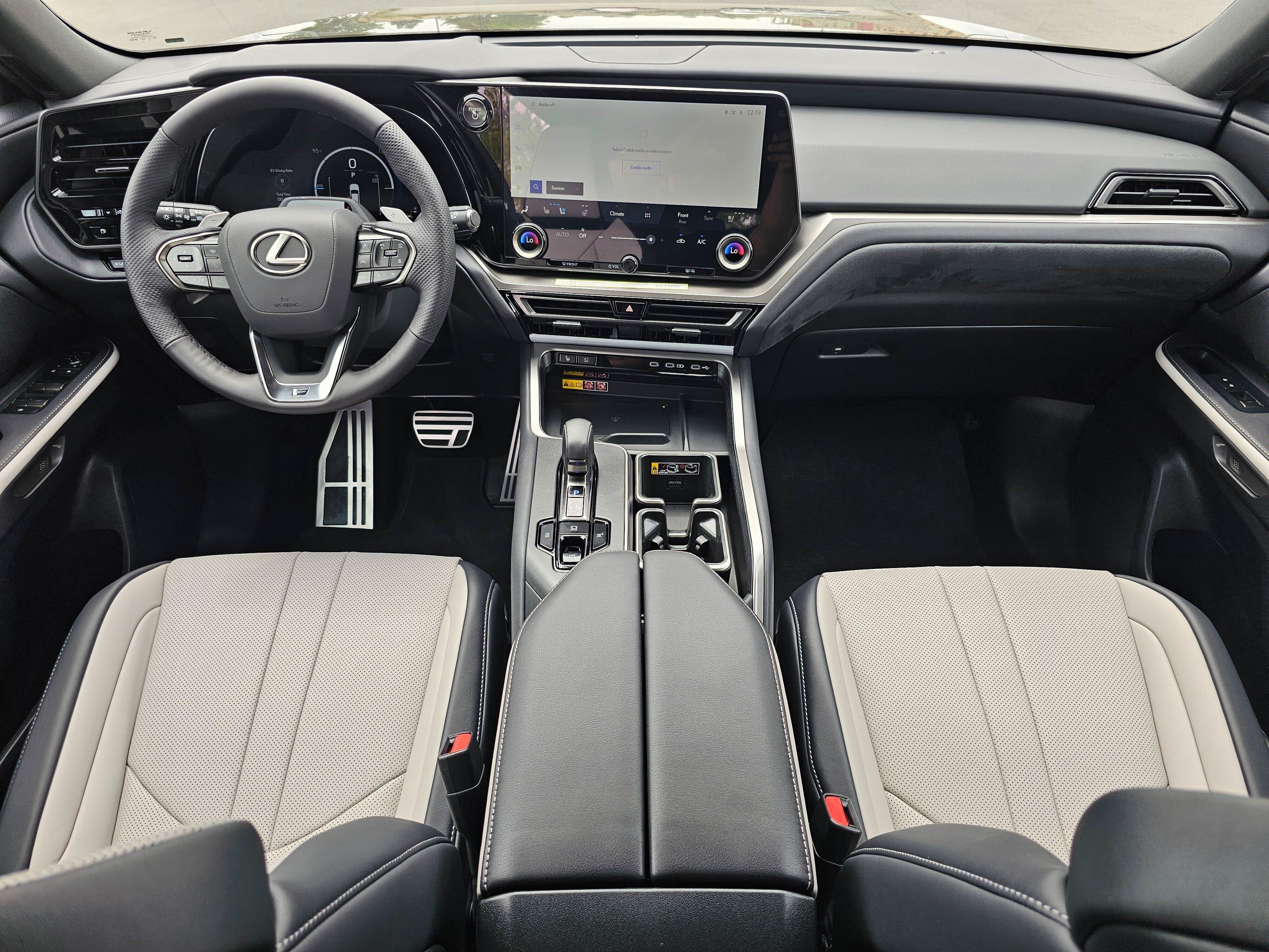 Used 2026 Lexus TX 500h AWD w/ Technology Package image 13
