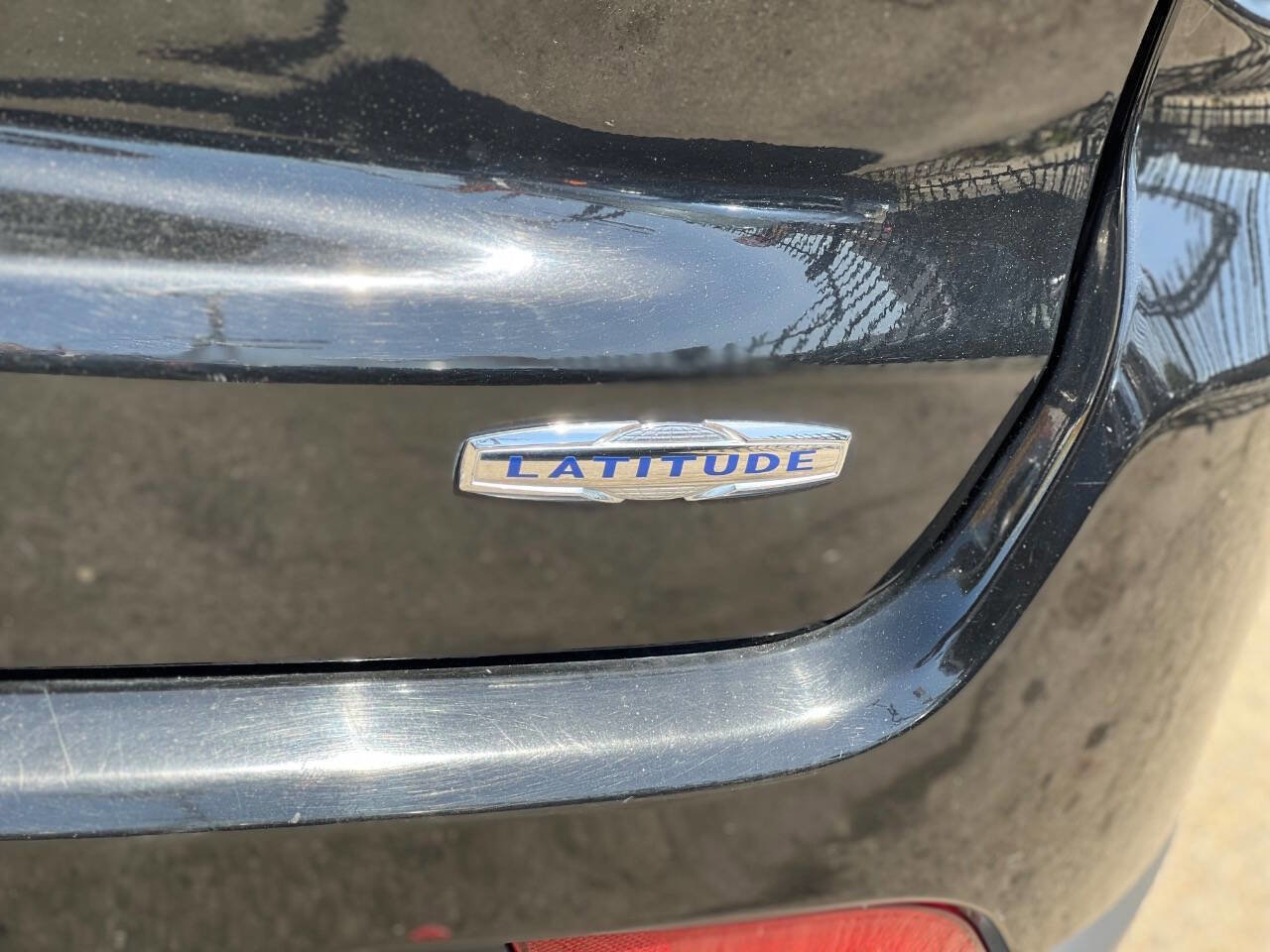 Used 2019 Jeep Compass Latitude AWD/4WD image 27