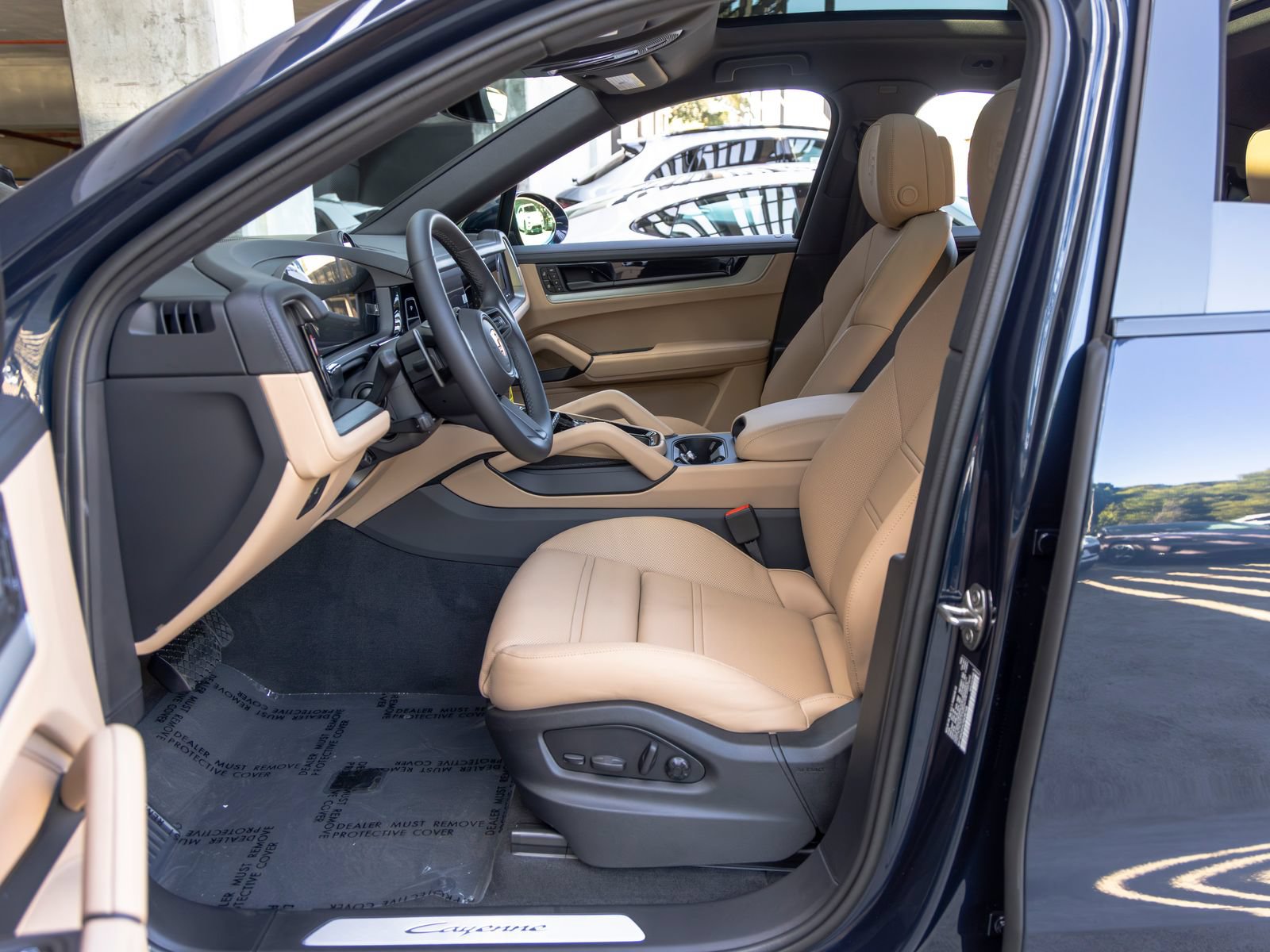 New 2026 Porsche Cayenne Coupe AWD/4WD image 28