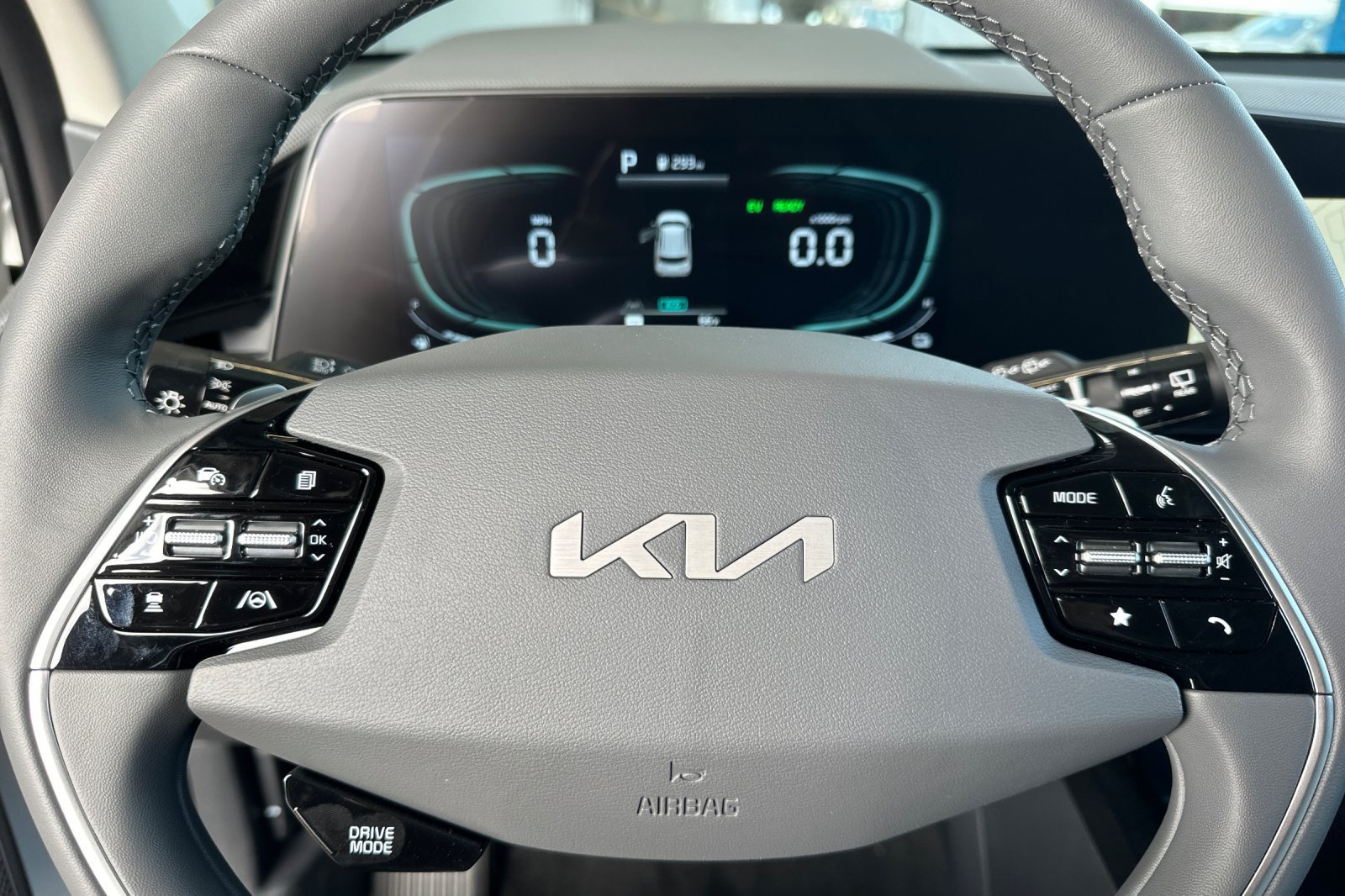 New 2026 Kia Niro EX FWD image 24
