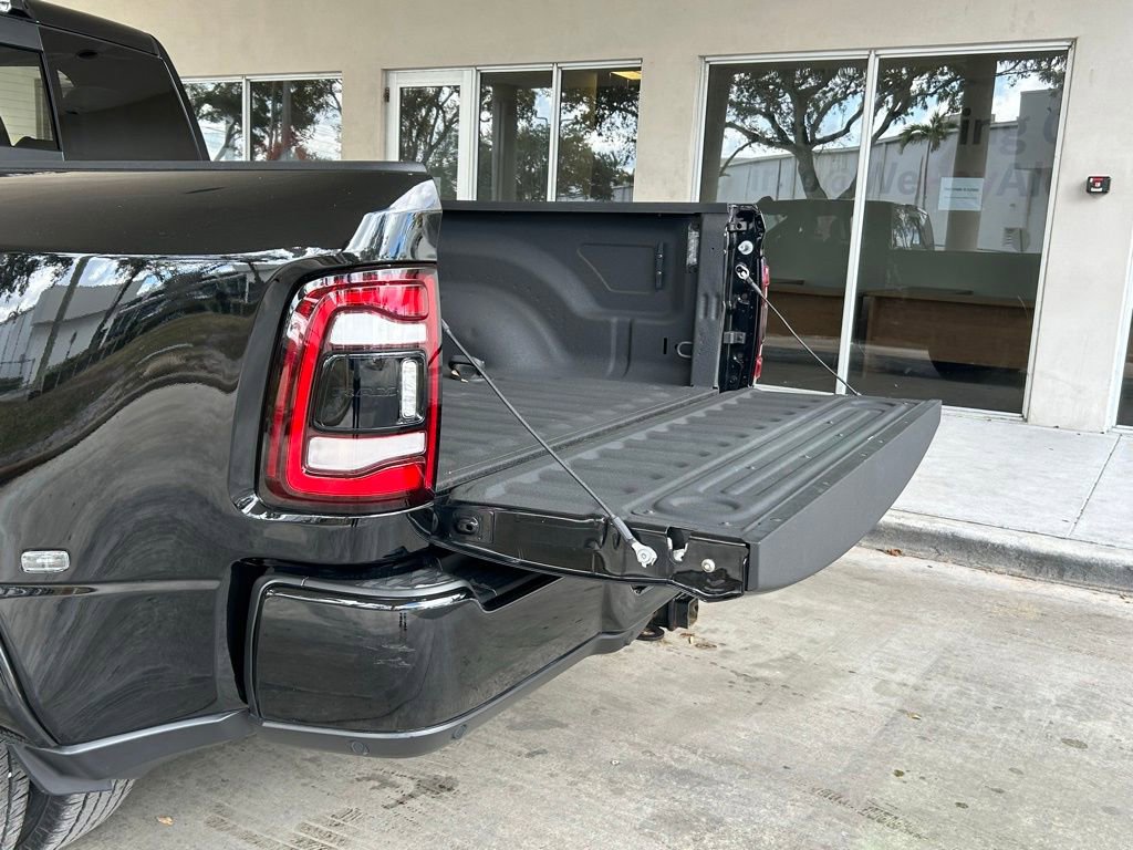 Used 2022 RAM 3500 Limited image 36