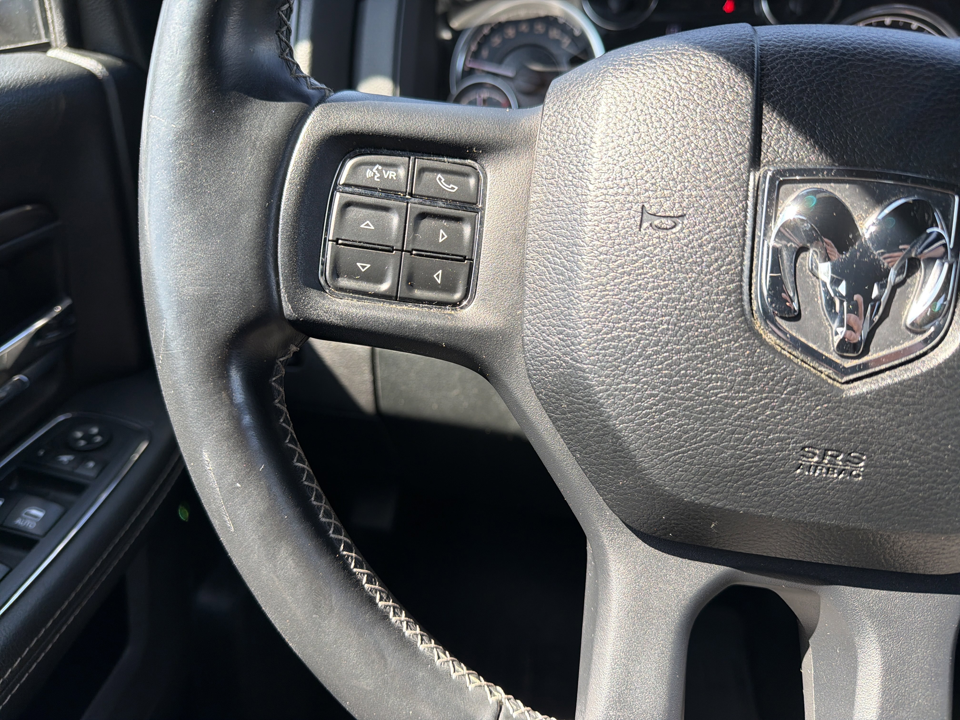 Used 2018 RAM 1500 Rebel w/ Luxury Group image 19