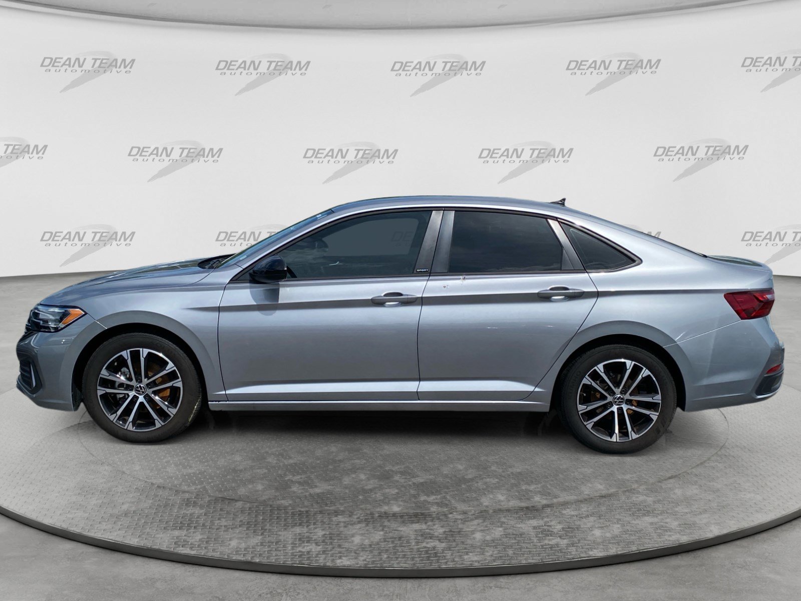 Used 2024 Volkswagen Jetta Sport FWD image 6