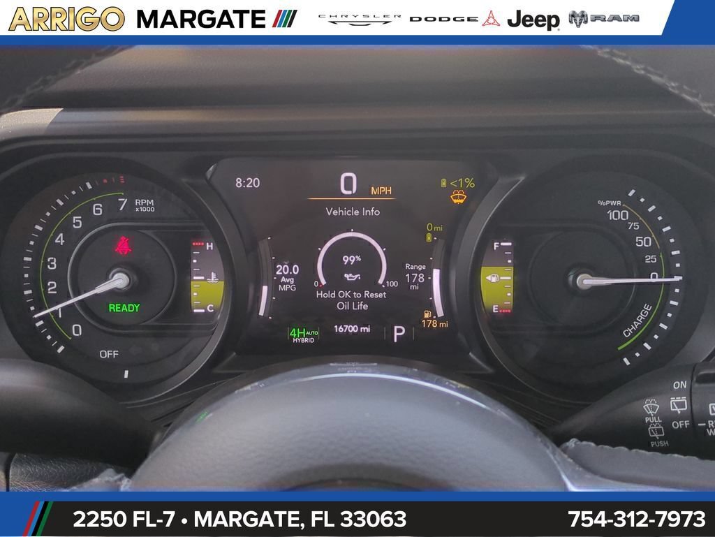 Used 2025 Jeep Wrangler Unlimited Sahara AWD/4WD image 28