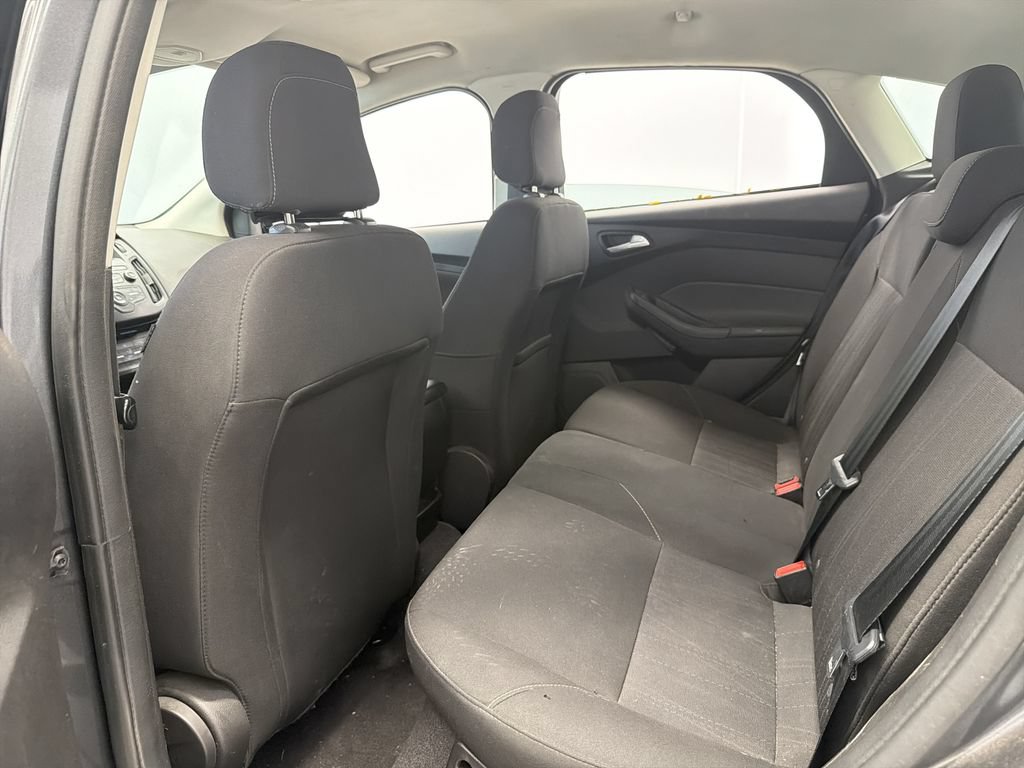 Used 2018 Ford Focus SE FWD image 21