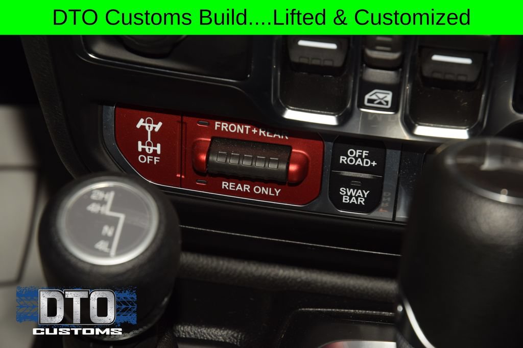 Used 2025 Jeep Gladiator Rubicon w/ Safety Group AWD/4WD image 37