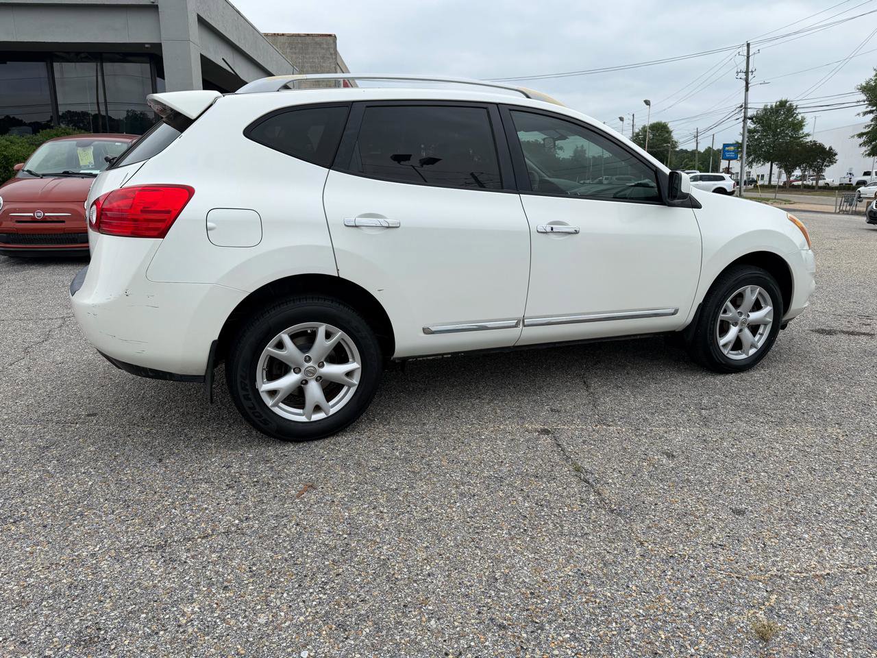 Used 2011 Nissan Rogue SV FWD image 23