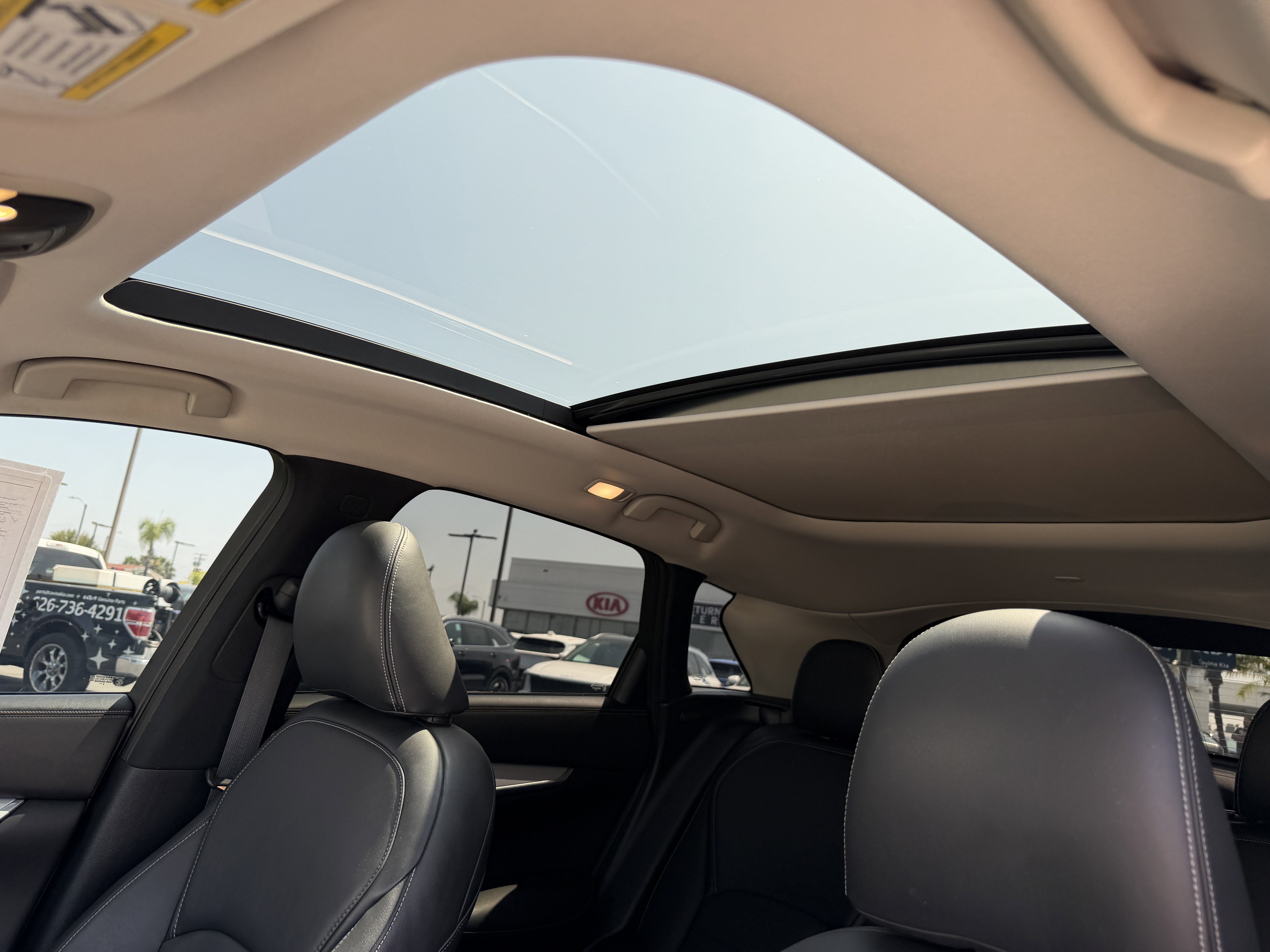 Used 2019 INFINITI QX50 Luxe w/ Navigation Package FWD image 18