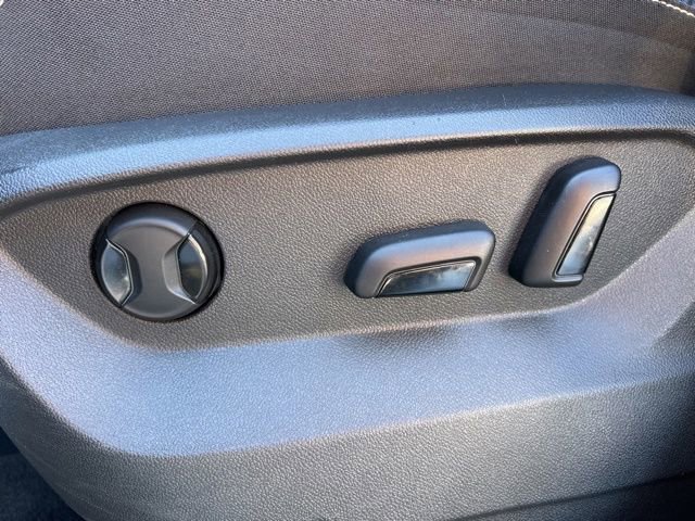 Used 2024 Volkswagen Atlas Cross Sport SE image 26