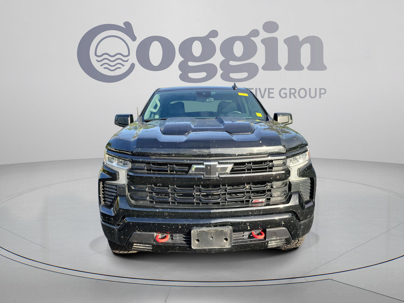 Used 2024 Chevrolet Silverado 1500 LT Trail Boss w/ Convenience Package II AWD/4WD image 2