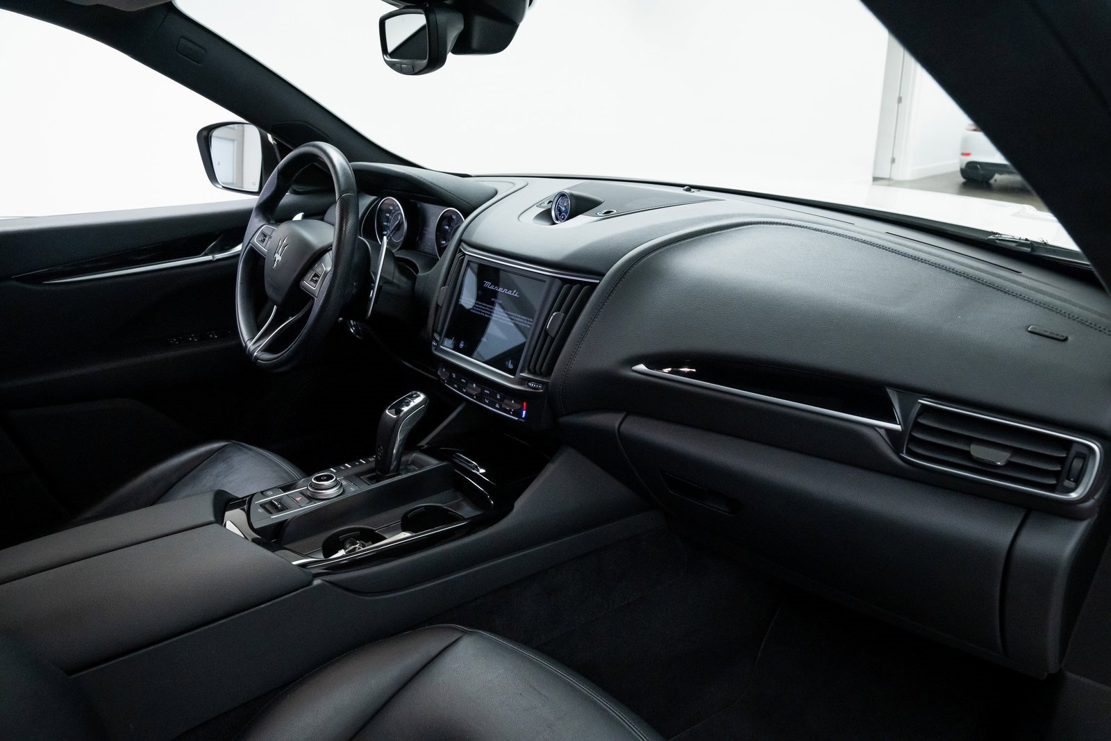 Used 2021 Maserati Levante S image 26